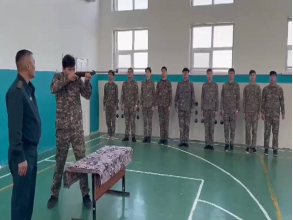 Жас сарбаз үйірмесі